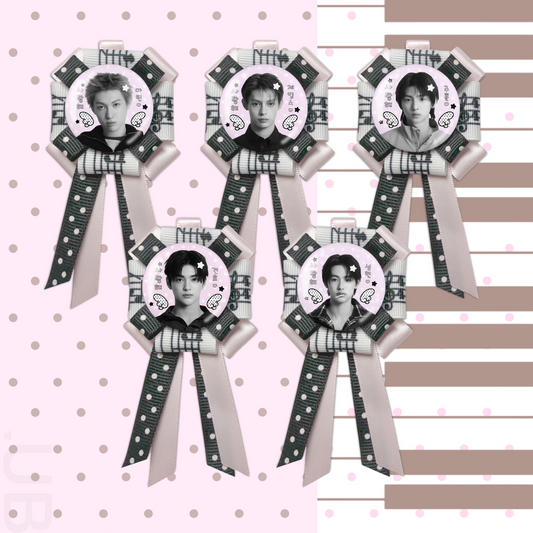 CORTIS Rosette Ribbon Keychain [ WHITE POLKA VER. ]